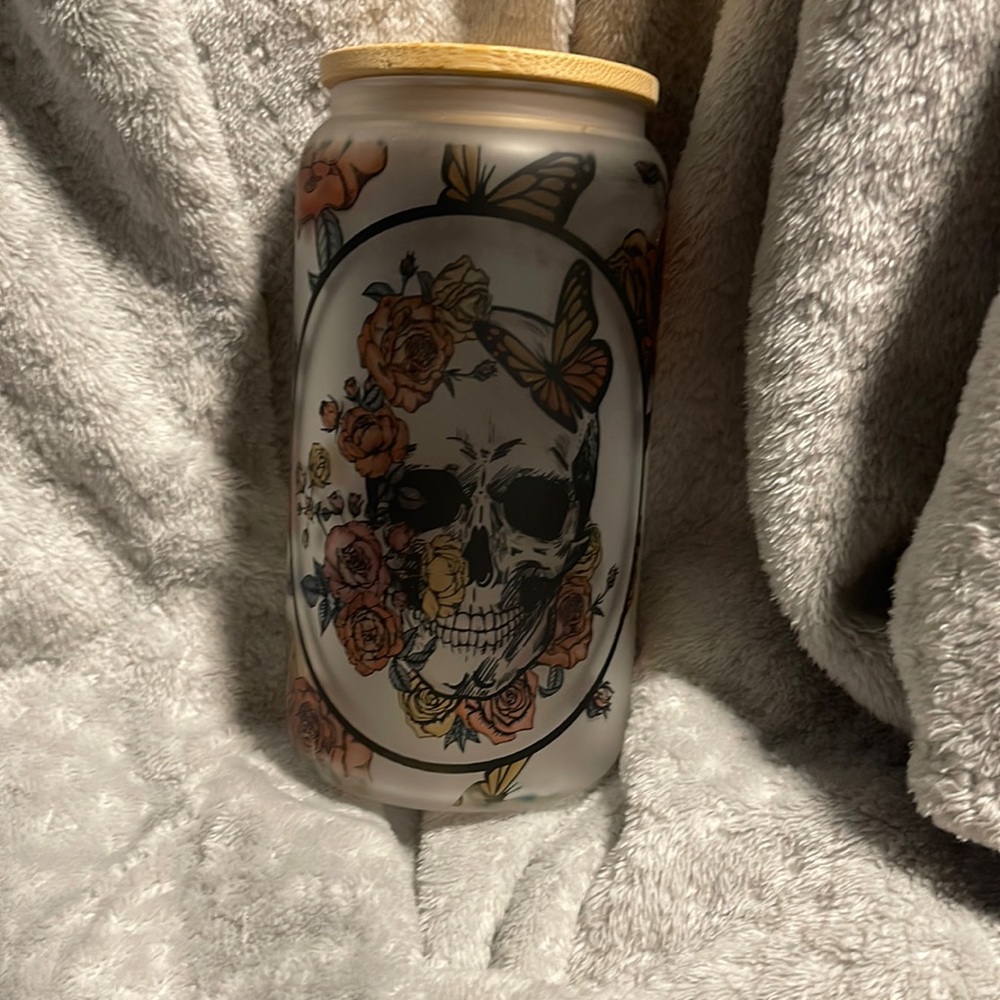 Glass cup with bamboo lid